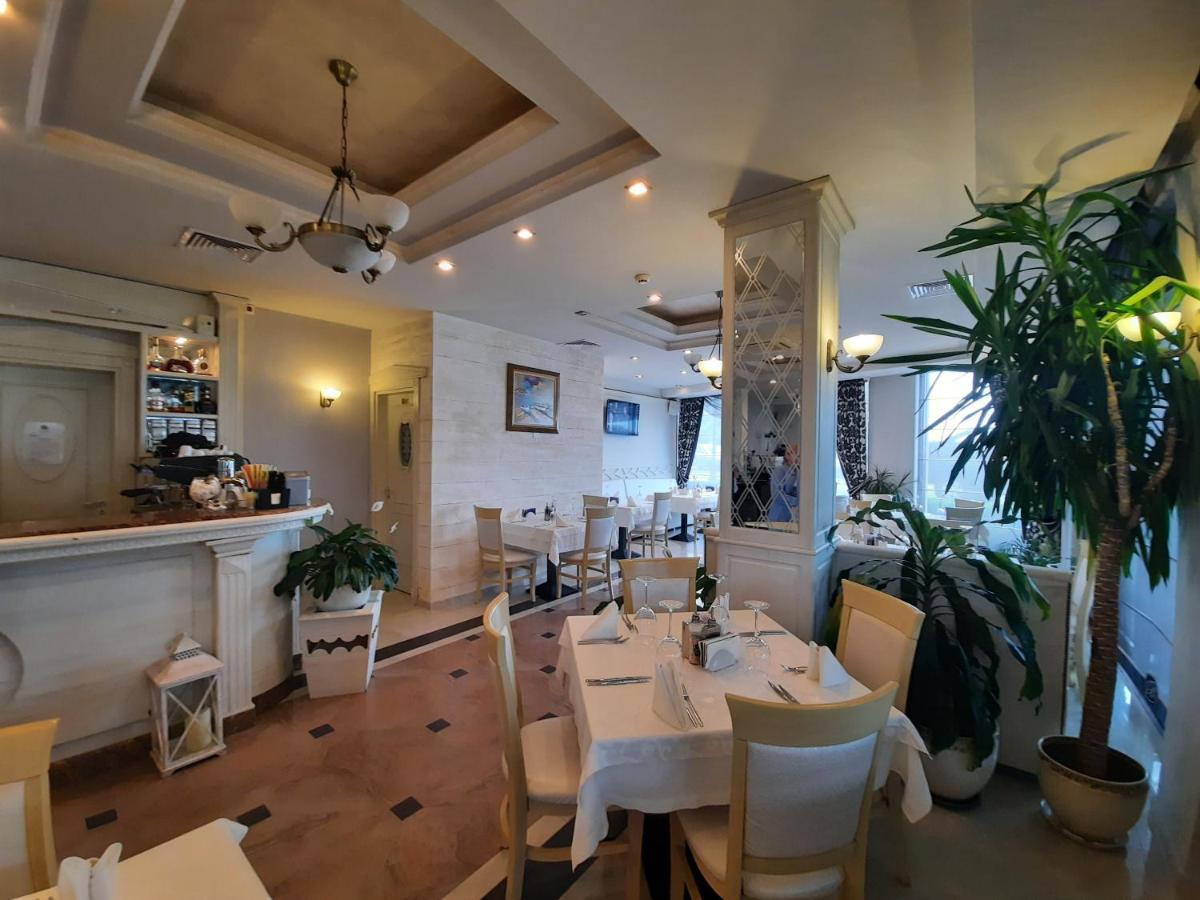 Private Super Apartments By Sea In Apart Hotel ! Pomorie Buitenkant foto