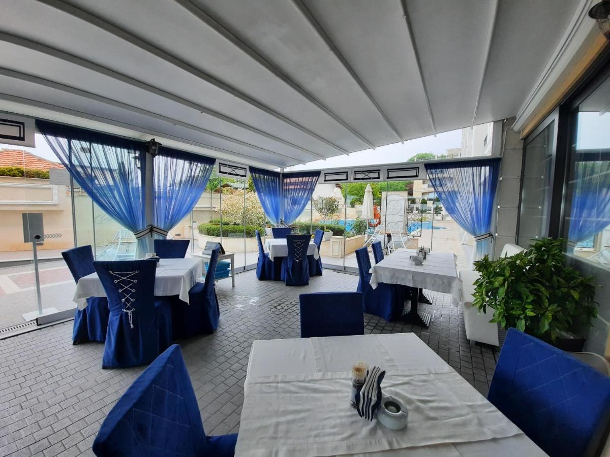 Private Super Apartments By Sea In Apart Hotel ! Pomorie Buitenkant foto