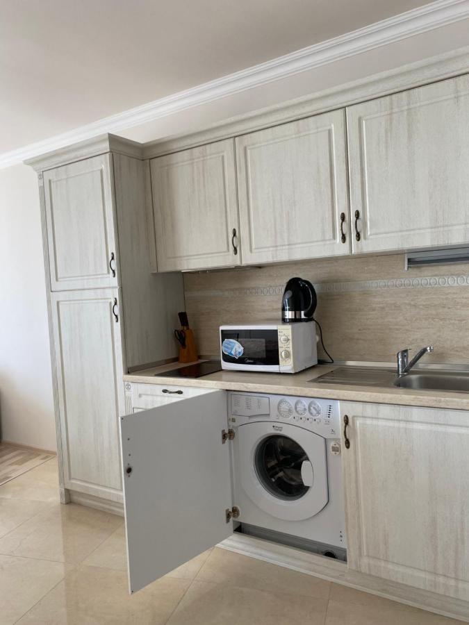 Private Super Apartments By Sea In Apart Hotel ! Pomorie Buitenkant foto