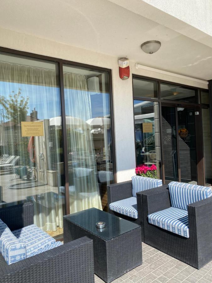 Private Super Apartments By Sea In Apart Hotel ! Pomorie Buitenkant foto